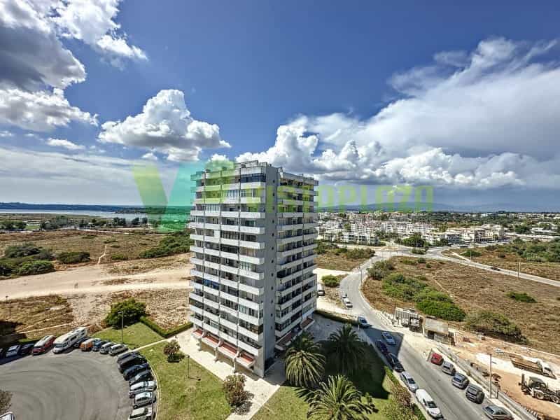 Condominium in Alvor, Faro 12308314