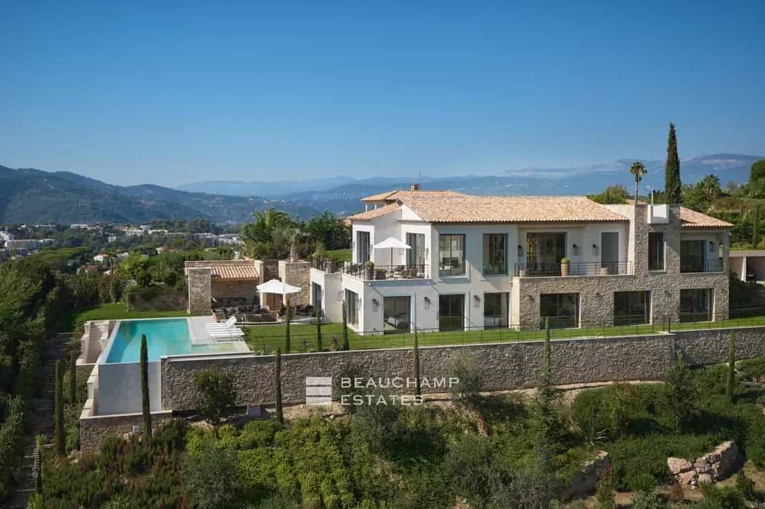 Haus im La Bocca, Provence-Alpes-Cote d'Azur 12308349