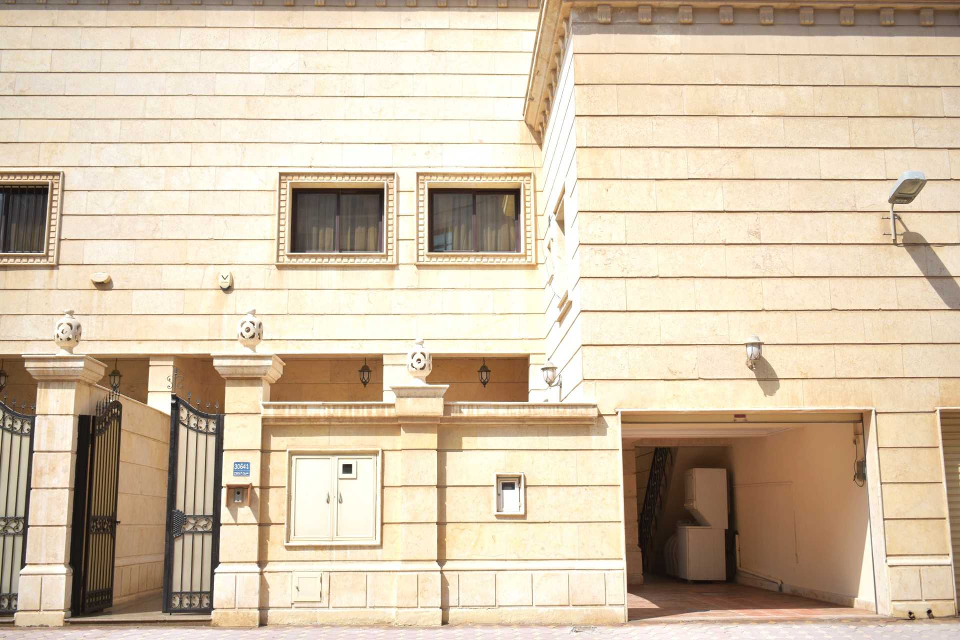 Haus im Al Busaytin, Al Muharraq 12309182