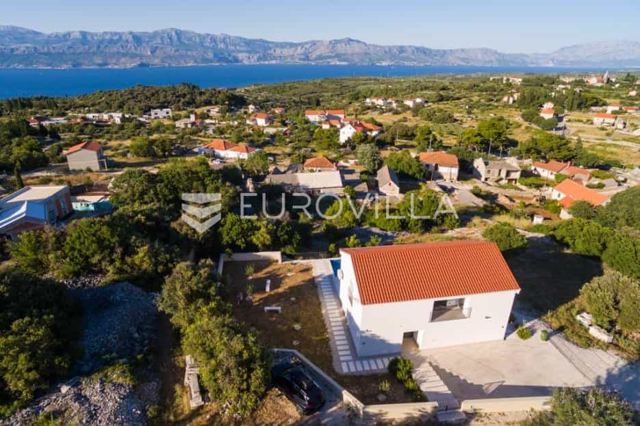 House in Škrip, Splitsko-dalmatinska županija 12309319