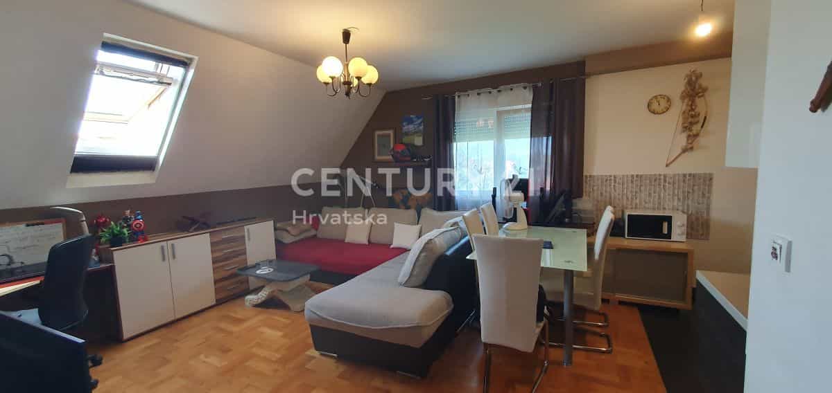 公寓 在 Sveta Nedelja, Zagreb County 12309348