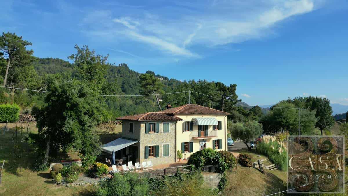 بيت في Barga, Tuscany 12311615