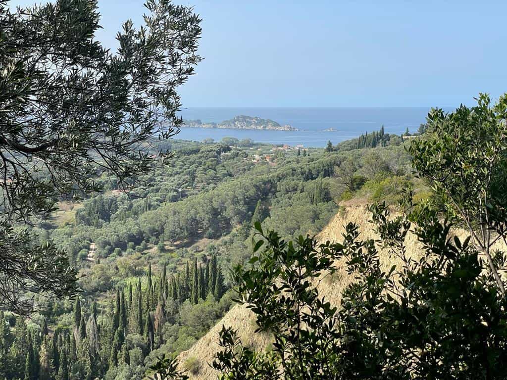 Land in Peroulades, Ionia Nisia 12311981