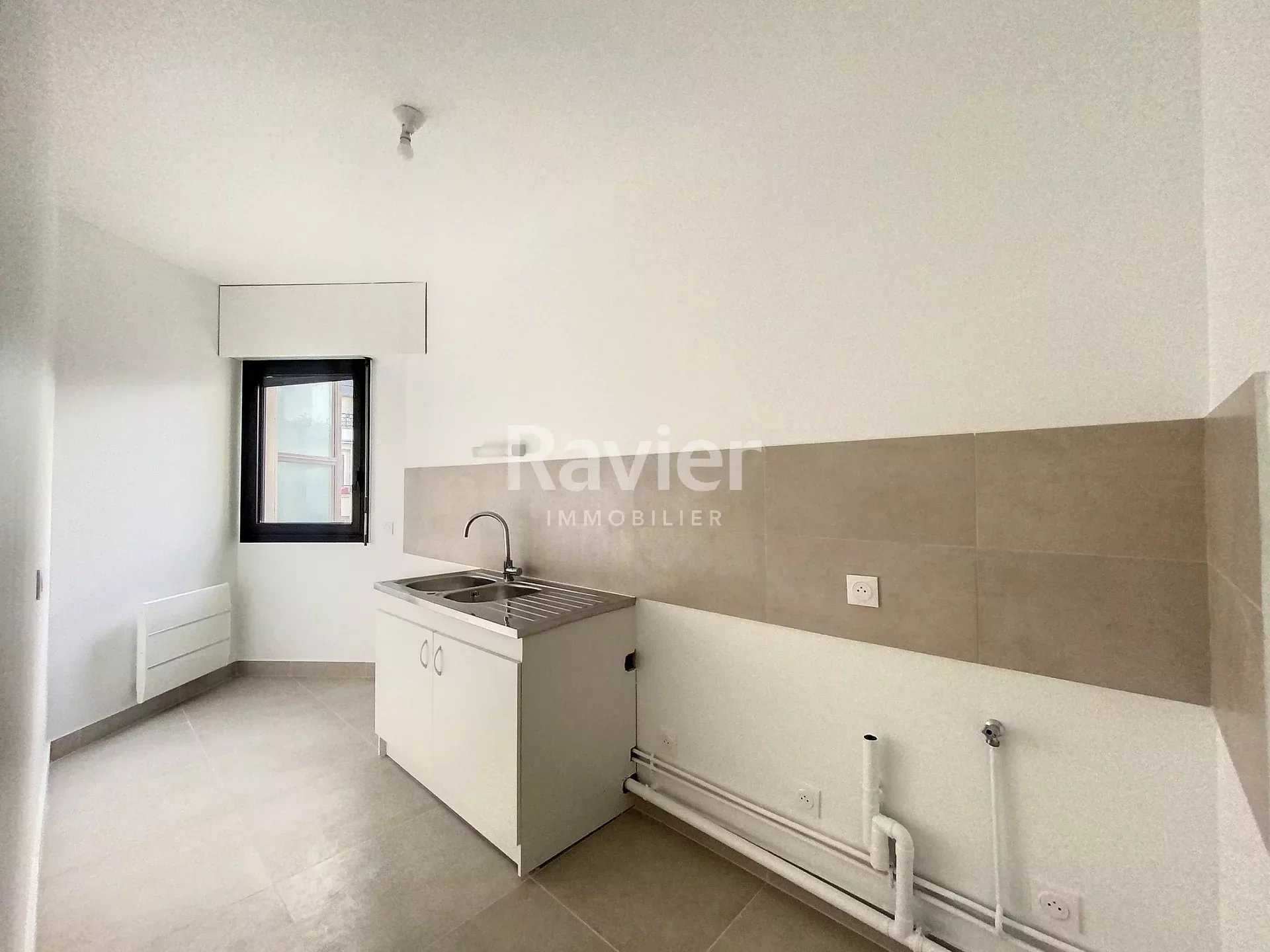 公寓 在 塞纳河畔纳伊, 法兰西岛 12313811