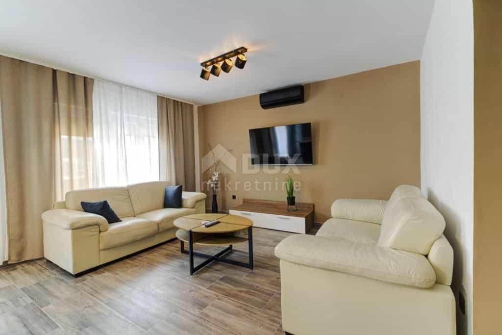 公寓 在 新维诺多尔斯基, 滨海边疆区-山区祖帕尼娅 12314199