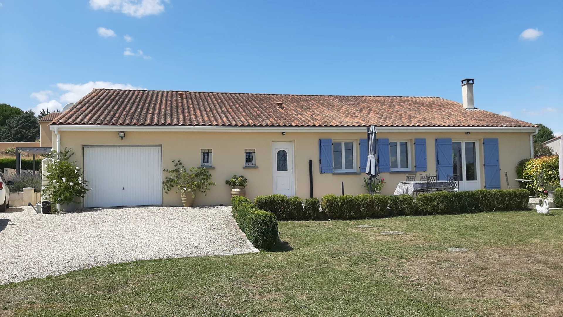 Casa nel Saint-Severin, Nouvelle-Aquitaine 12315226