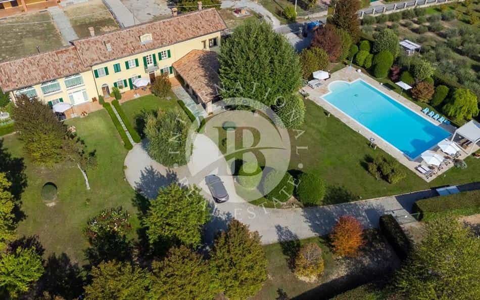 House in Costigliole d'Asti, Piedmont 12316427