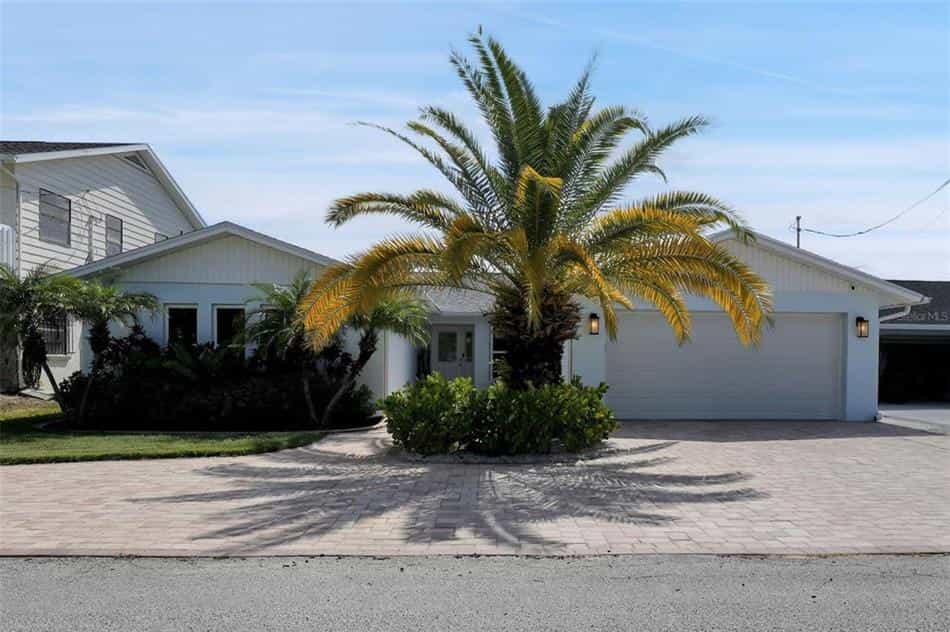 House in Hudson, Florida 12316429