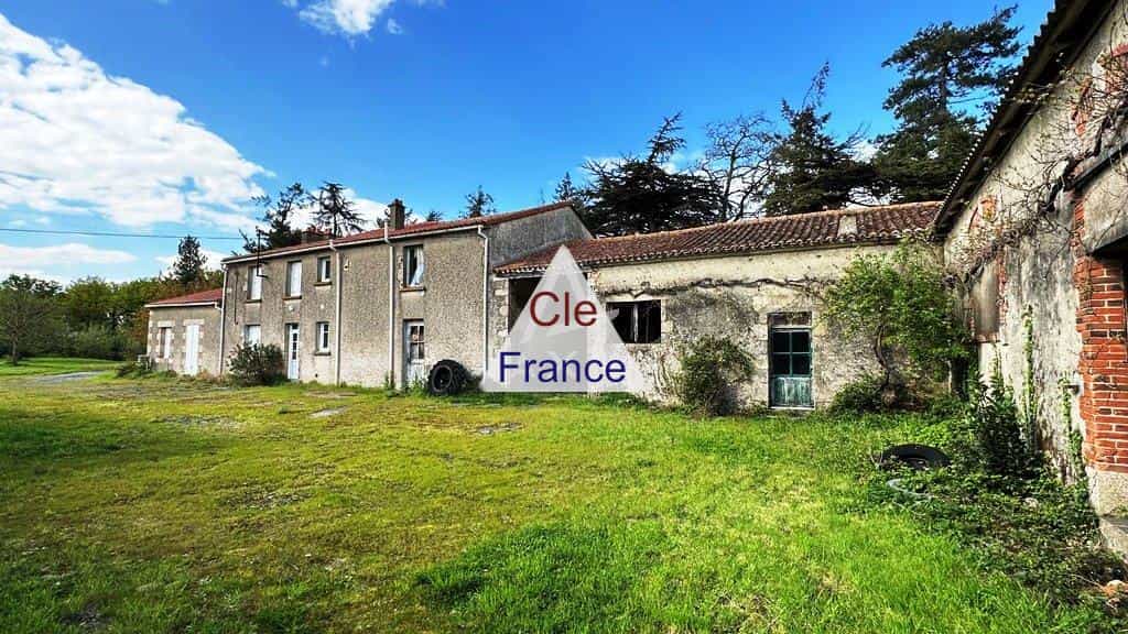 House in La Guyonniere, Pays de la Loire 12316457