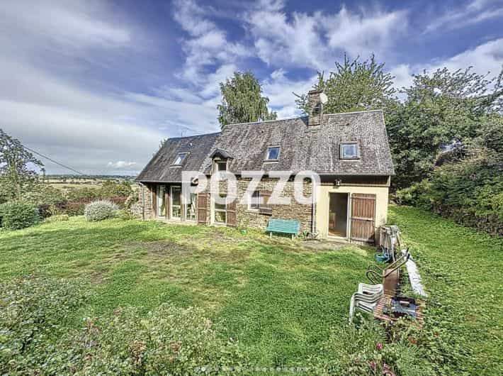 Dom w Saint-Aubin-de-Terregatte, Normandie 12316474