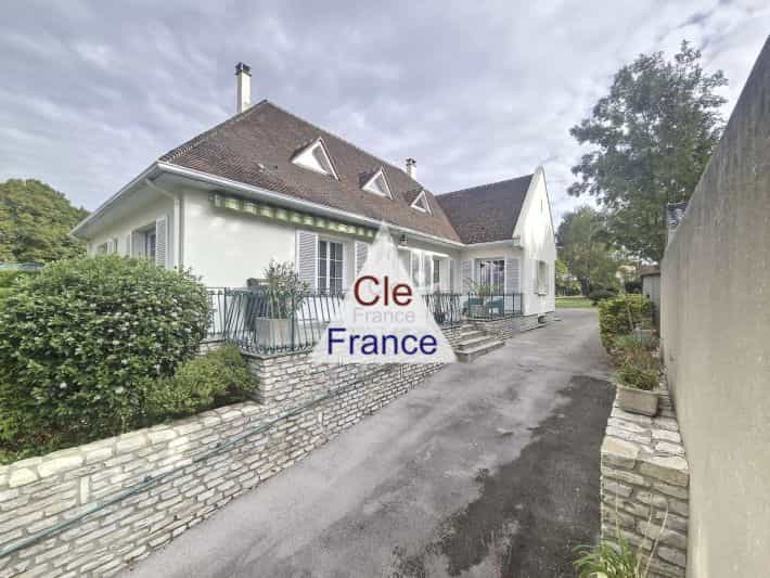 Будинок в Бове, О-де-Франс 12316499