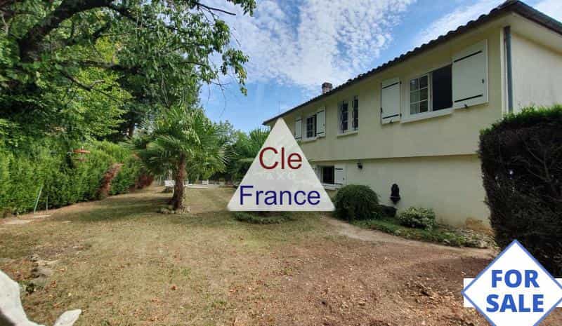 Rumah di Fleac, Nouvelle-Aquitaine 12316524