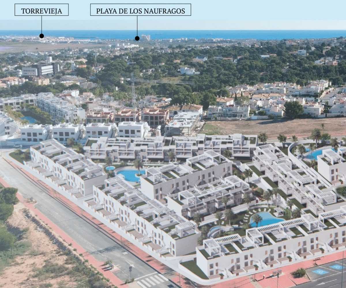 Condominium in Torrevieja, Comunidad Valenciana 12316536