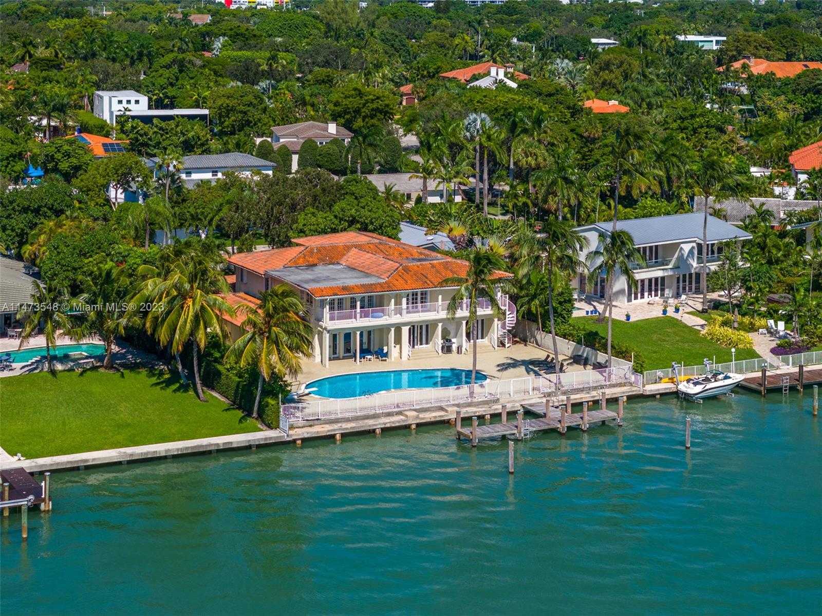 House in Miami, Florida 12316584