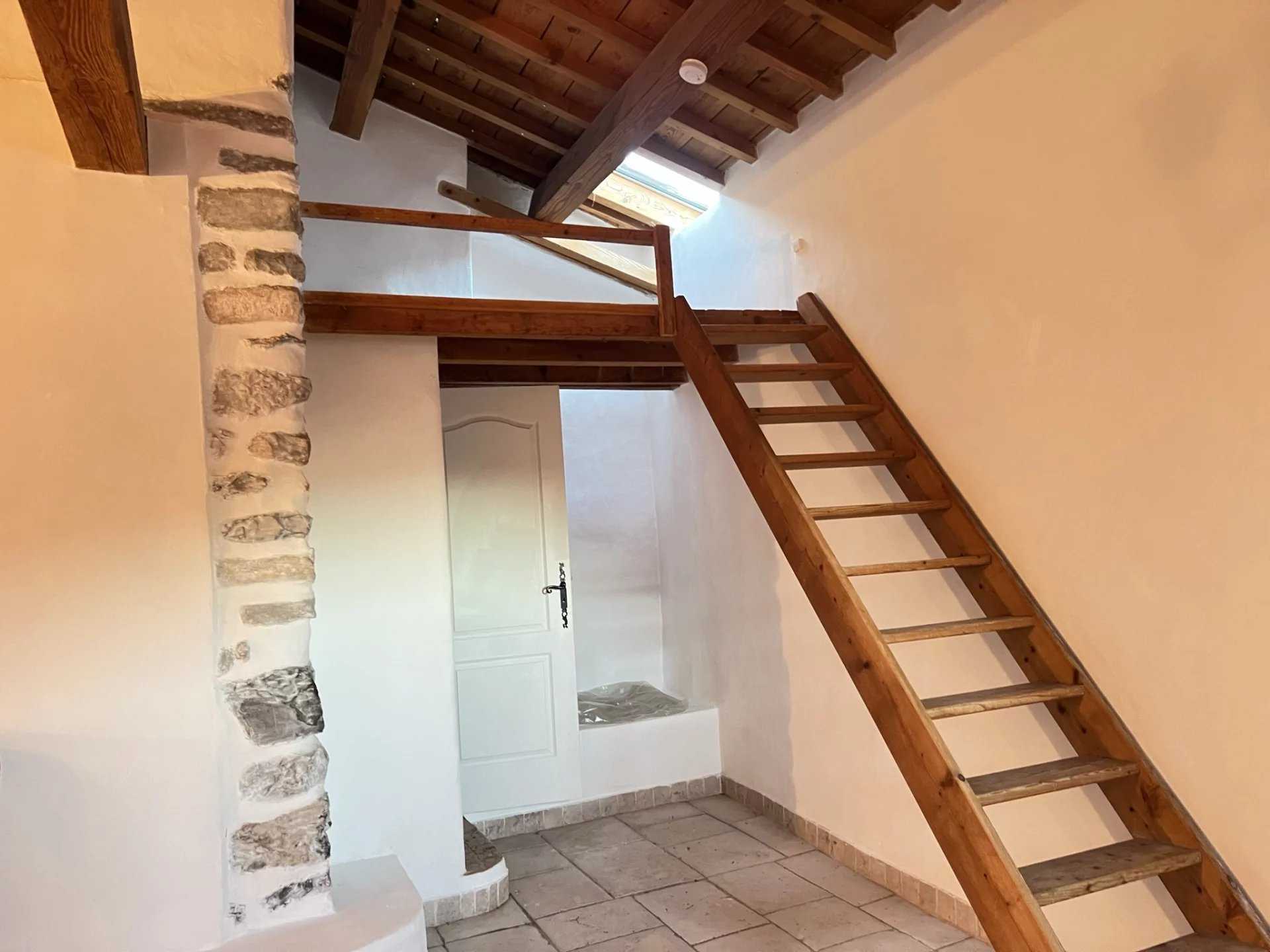 Condominium in Sospel, Provence-Alpes-Côte d'Azur 12316853