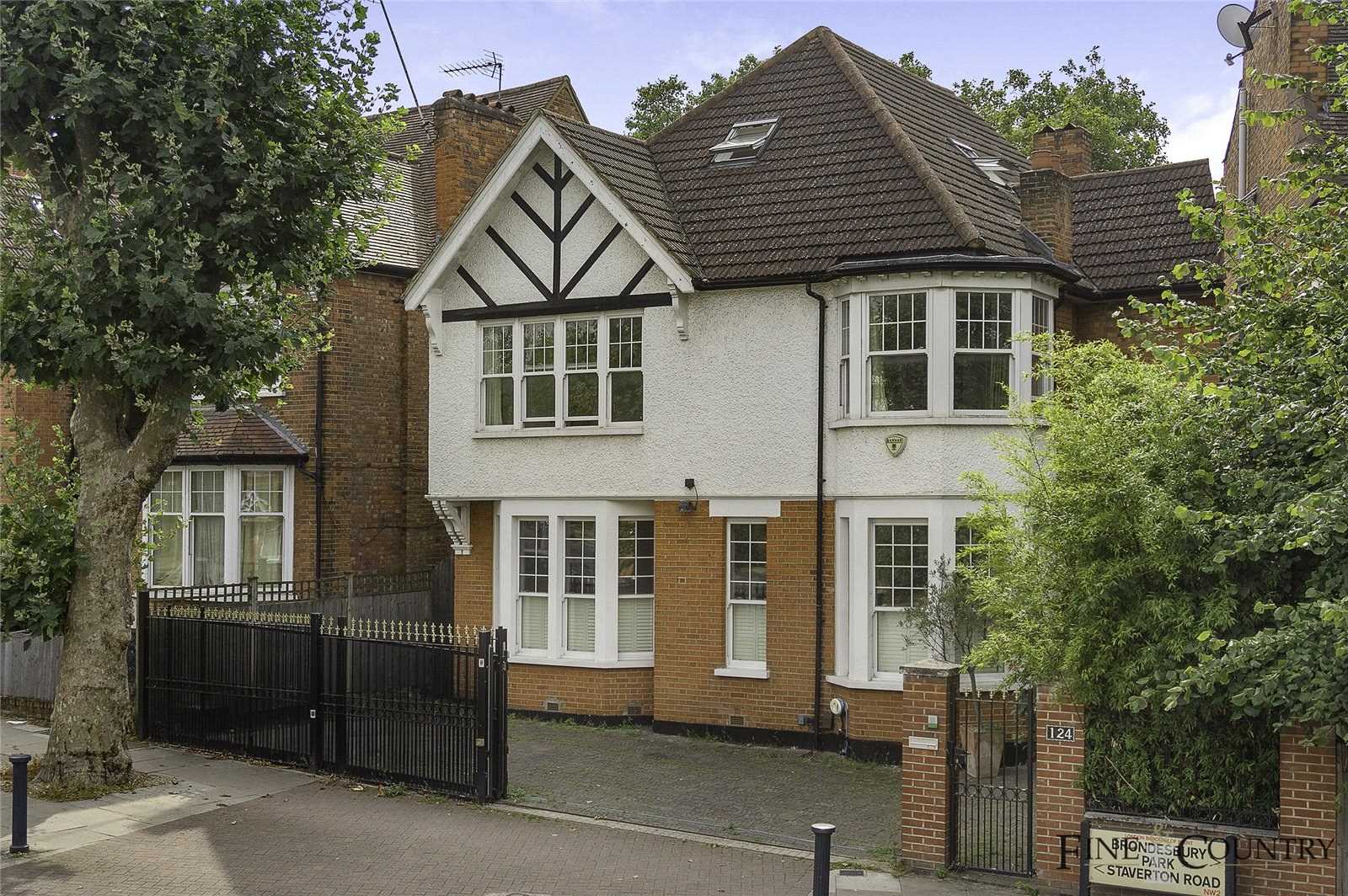 House in Cricklewood, Brent 12317083