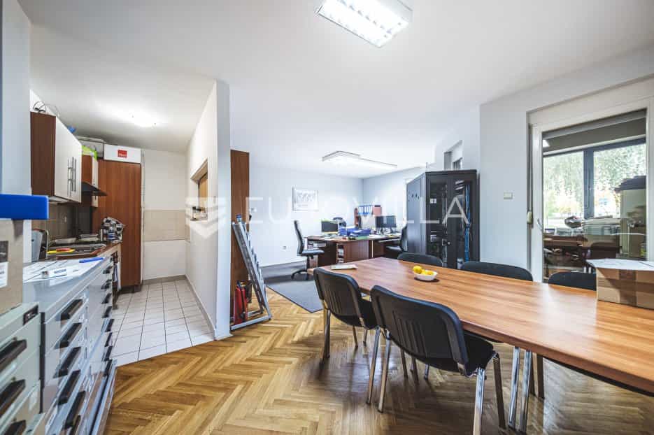 Condominium dans Jankomir, Zagreb, Grad 12317123