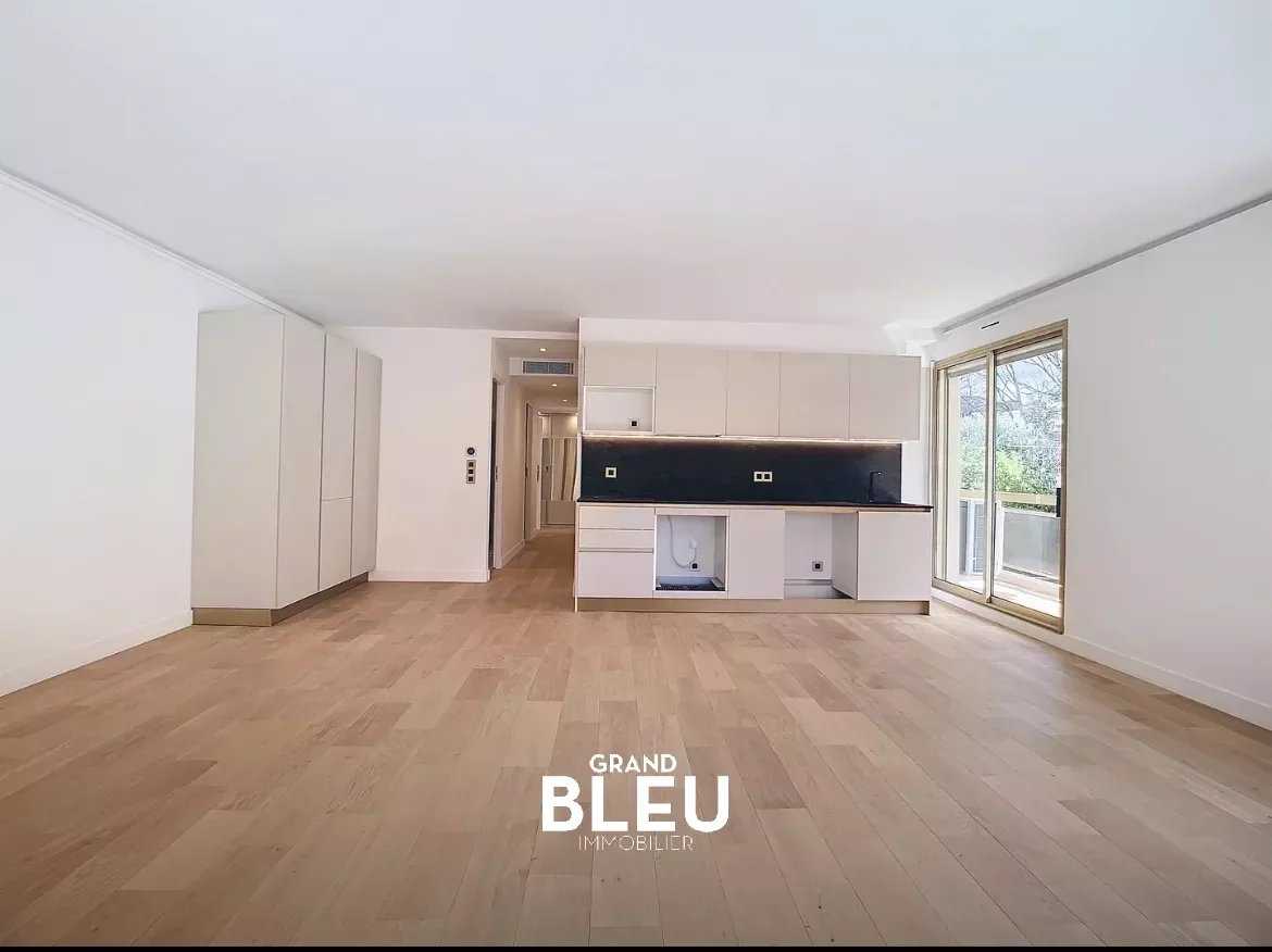 公寓 在 好的, 普羅旺斯-阿爾卑斯-藍色海岸 12318215