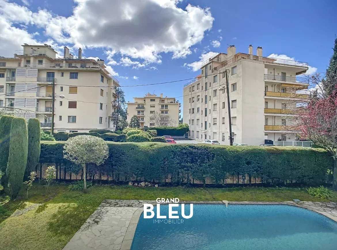Condominium dans Nice, Alpes-Maritimes 12318215