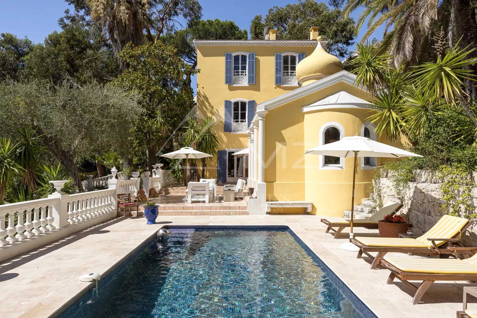жилой дом в Nice, Provence-Alpes-Cote d'Azur 12318216