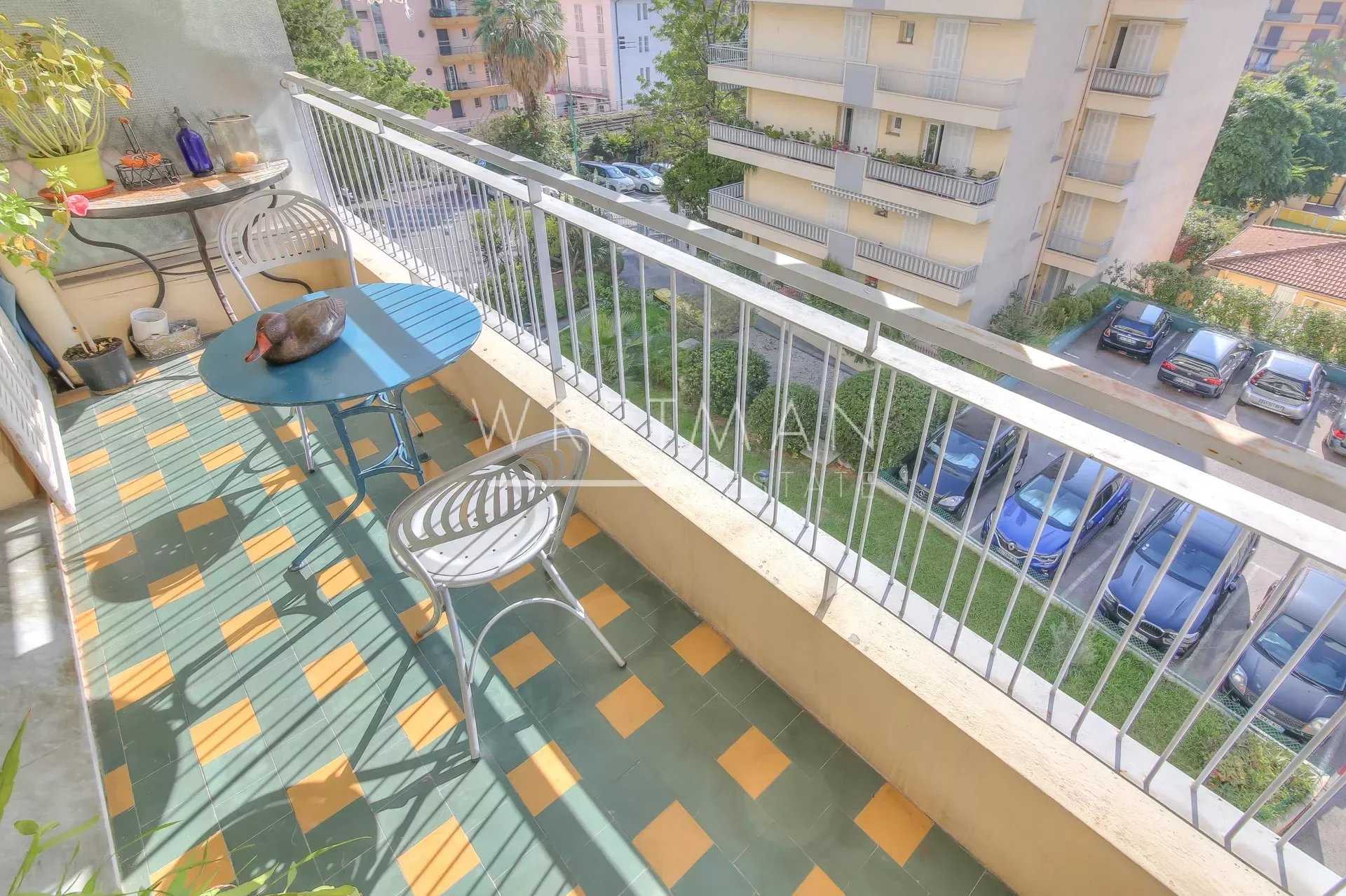 Condominium dans Menton, Provence-Alpes-Côte d'Azur 12318240