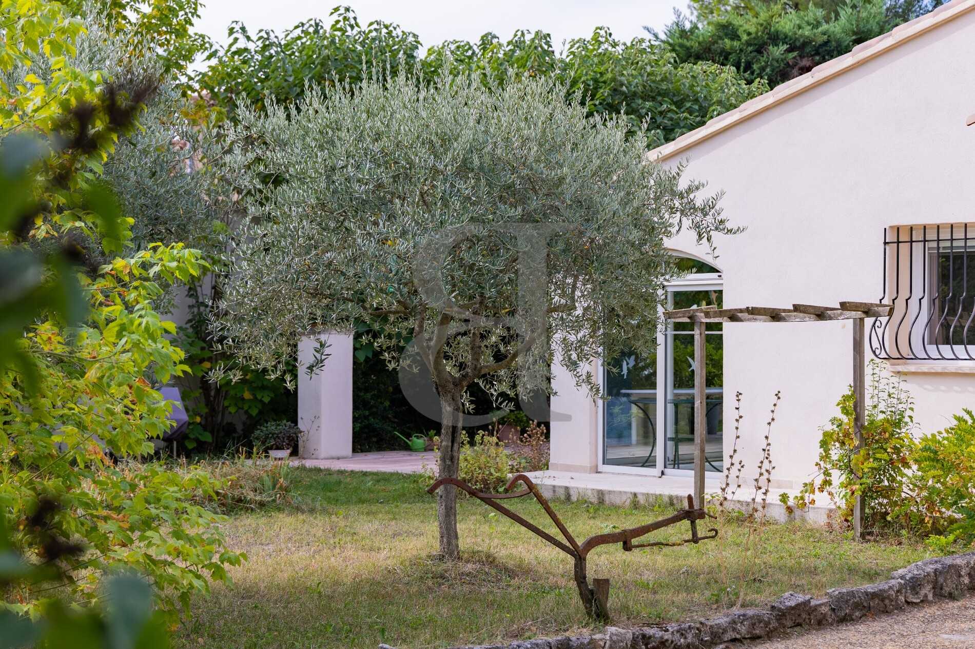 Rumah di Mazan, Provence-Alpes-Cote d'Azur 12318512