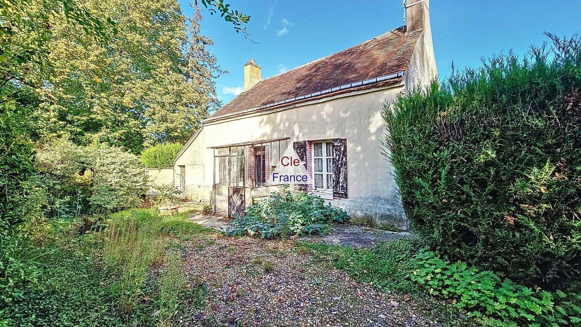 House in Pannes, Centre-Val de Loire 12318989