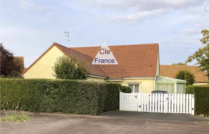 σπίτι σε Soliers, Normandie 12319730