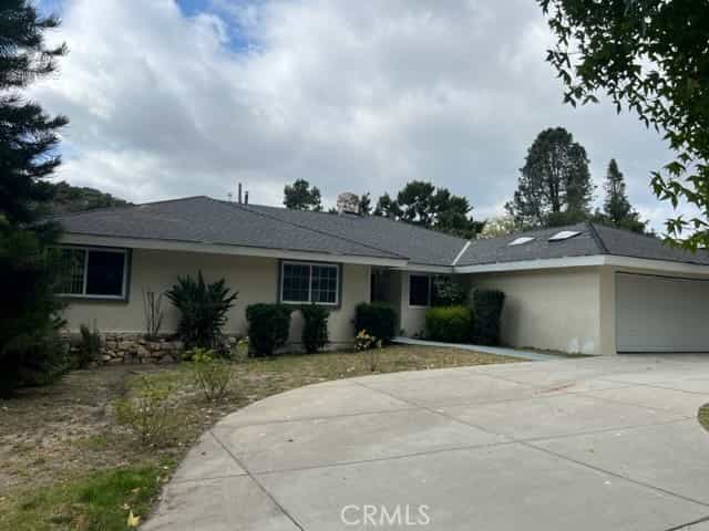 House in La Crescenta, California 12319749