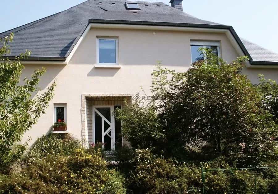 Flere huse i Senningen, Luxembourg 12319800