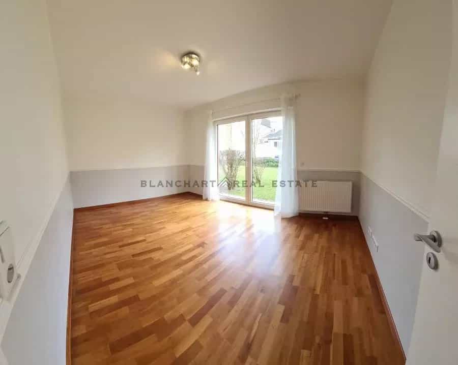 公寓 在 林佩茨貝格, 盧森堡 12319809