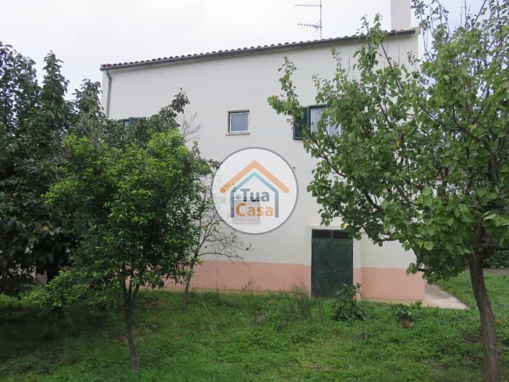 σπίτι σε Donas, Castelo Branco District 12320183