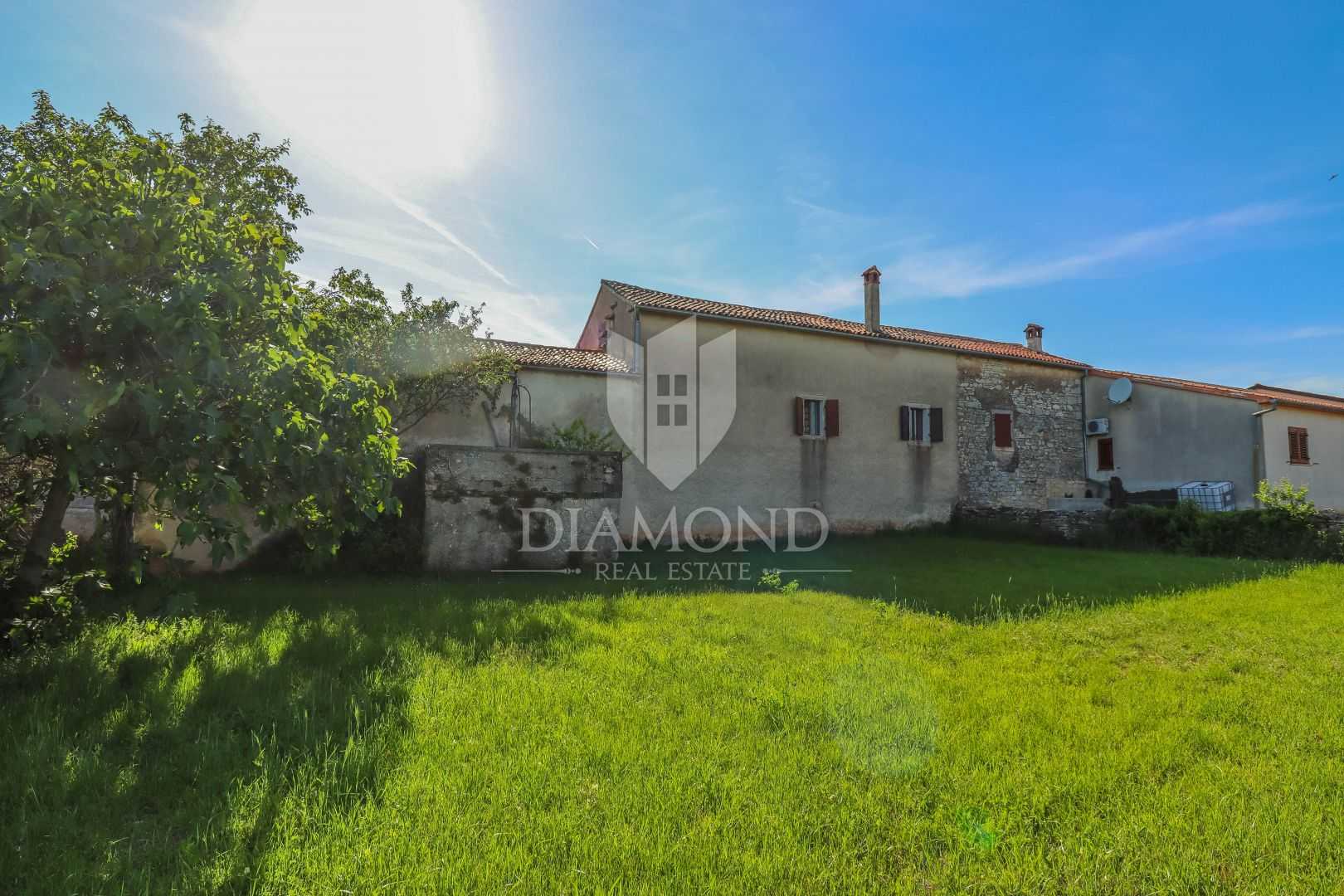 σπίτι σε Porec, Istarska Zupanija 12320289