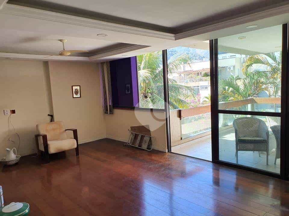 Condominium in Itanhanga, Rio de Janeiro 12320421