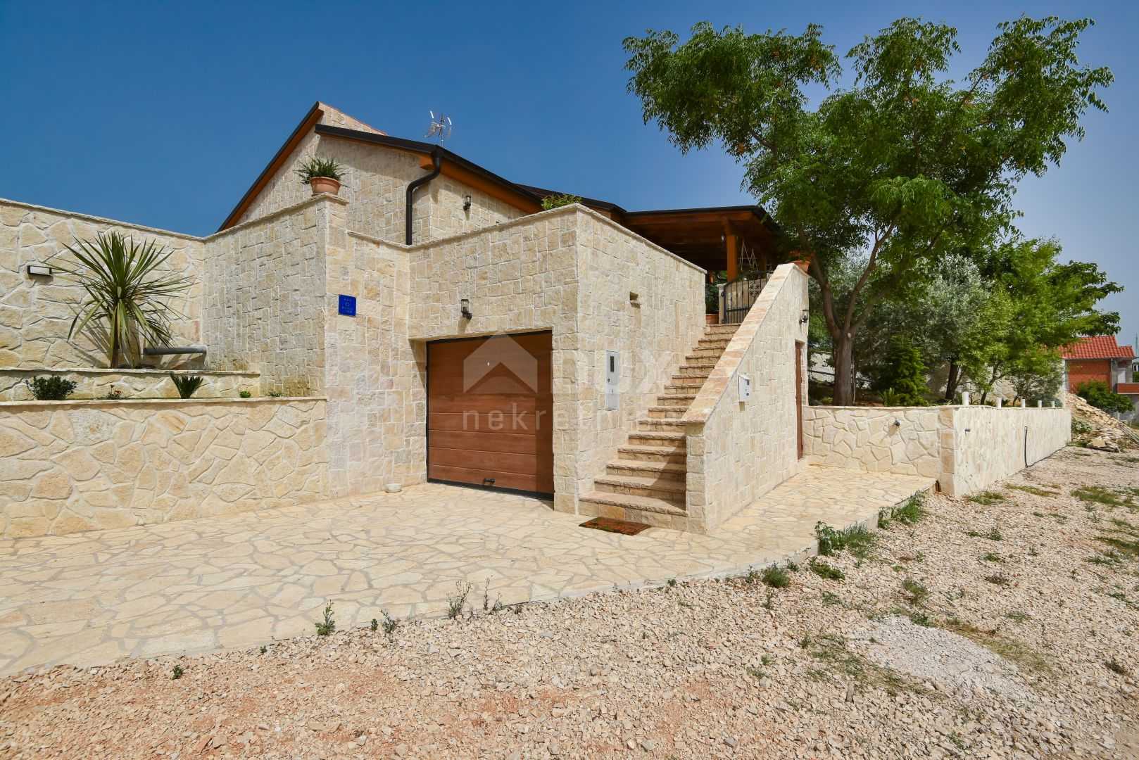 House in Novigrad, Zadarska Zupanija 12320446
