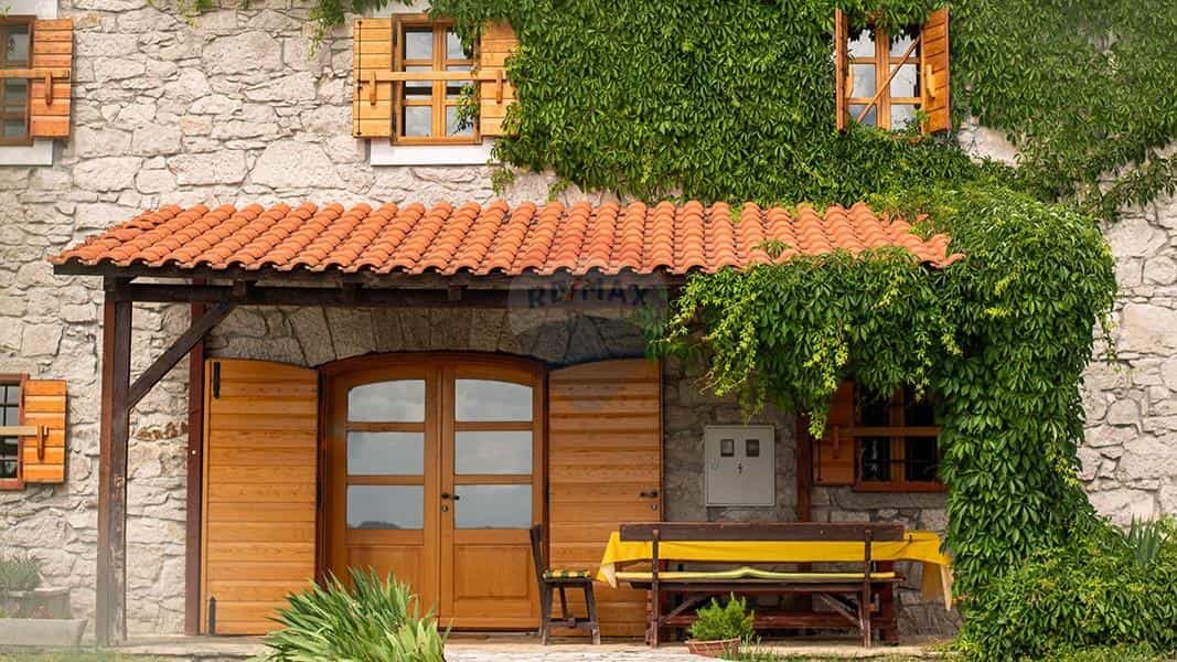 House in Lupoglav, Istarska Zupanija 12320703