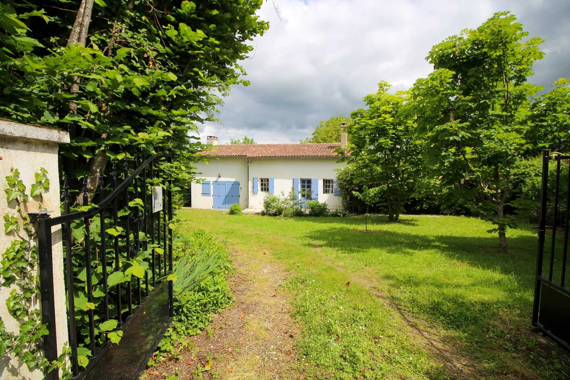 Hus i Ribérac, Nouvelle-Aquitaine 12321205