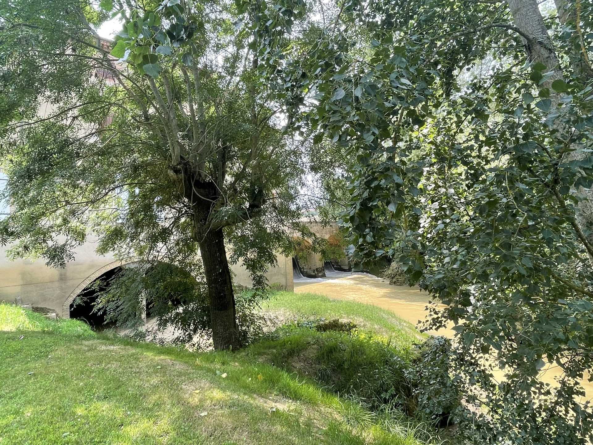 Andet i Gimont, Occitanie 12321385