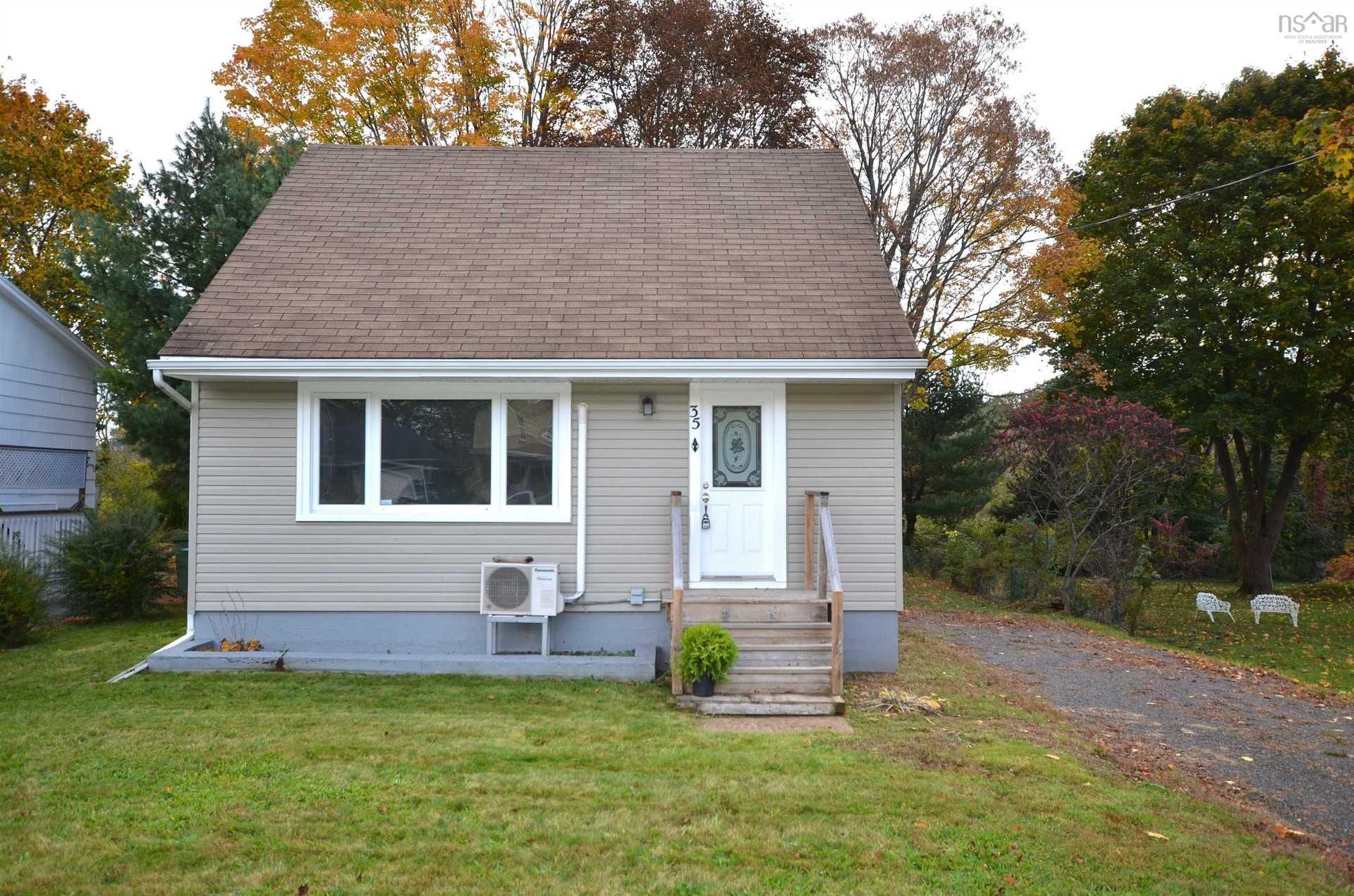 House in Kentville, Nova Scotia 12321510