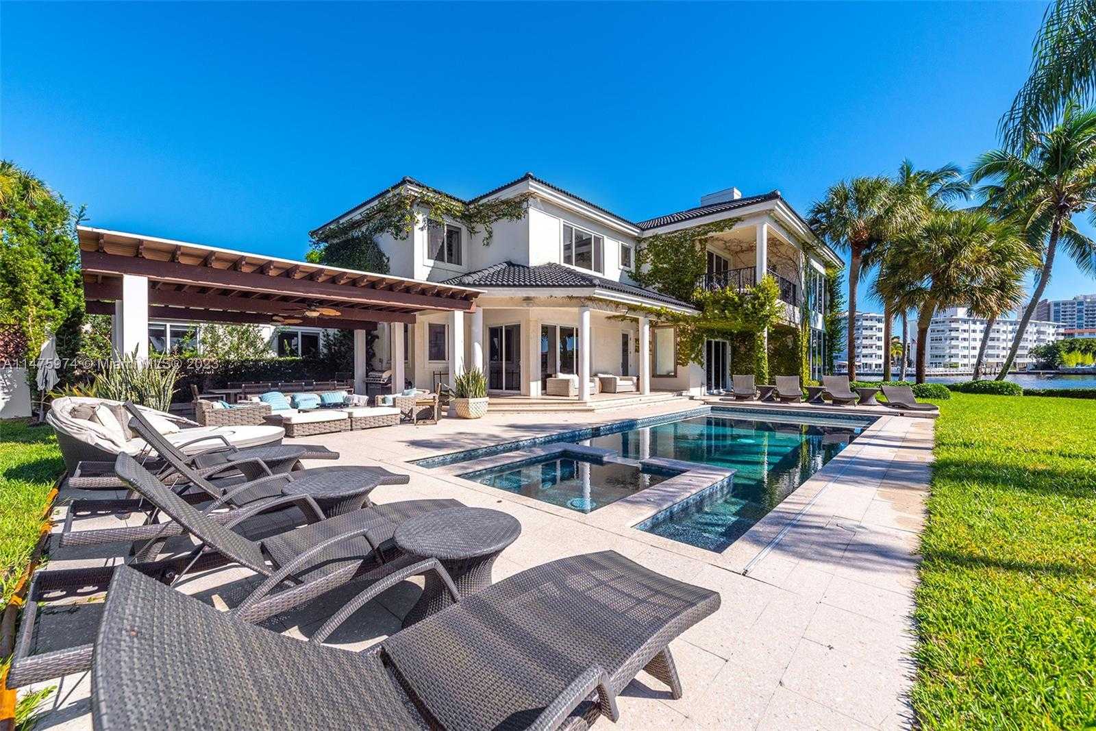 بيت في Hallandale Beach, Florida 12321663