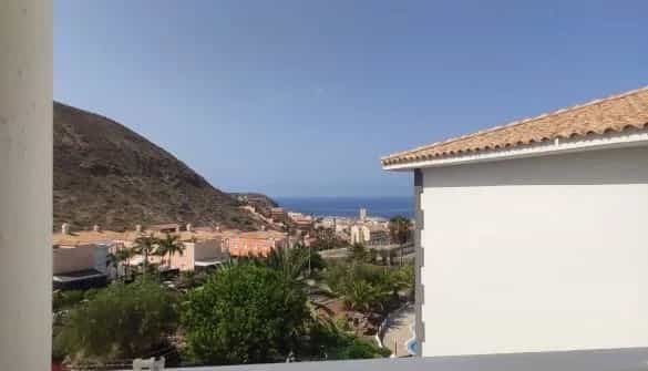 Annen i Los Cristianos, Canary Islands 12322033