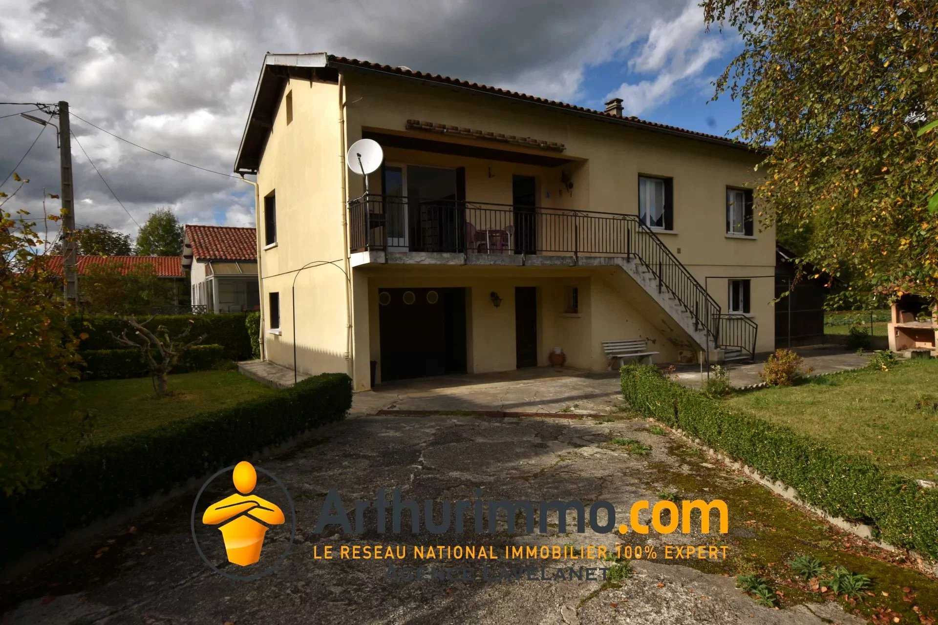 بيت في Belesta, Occitanie 12322045