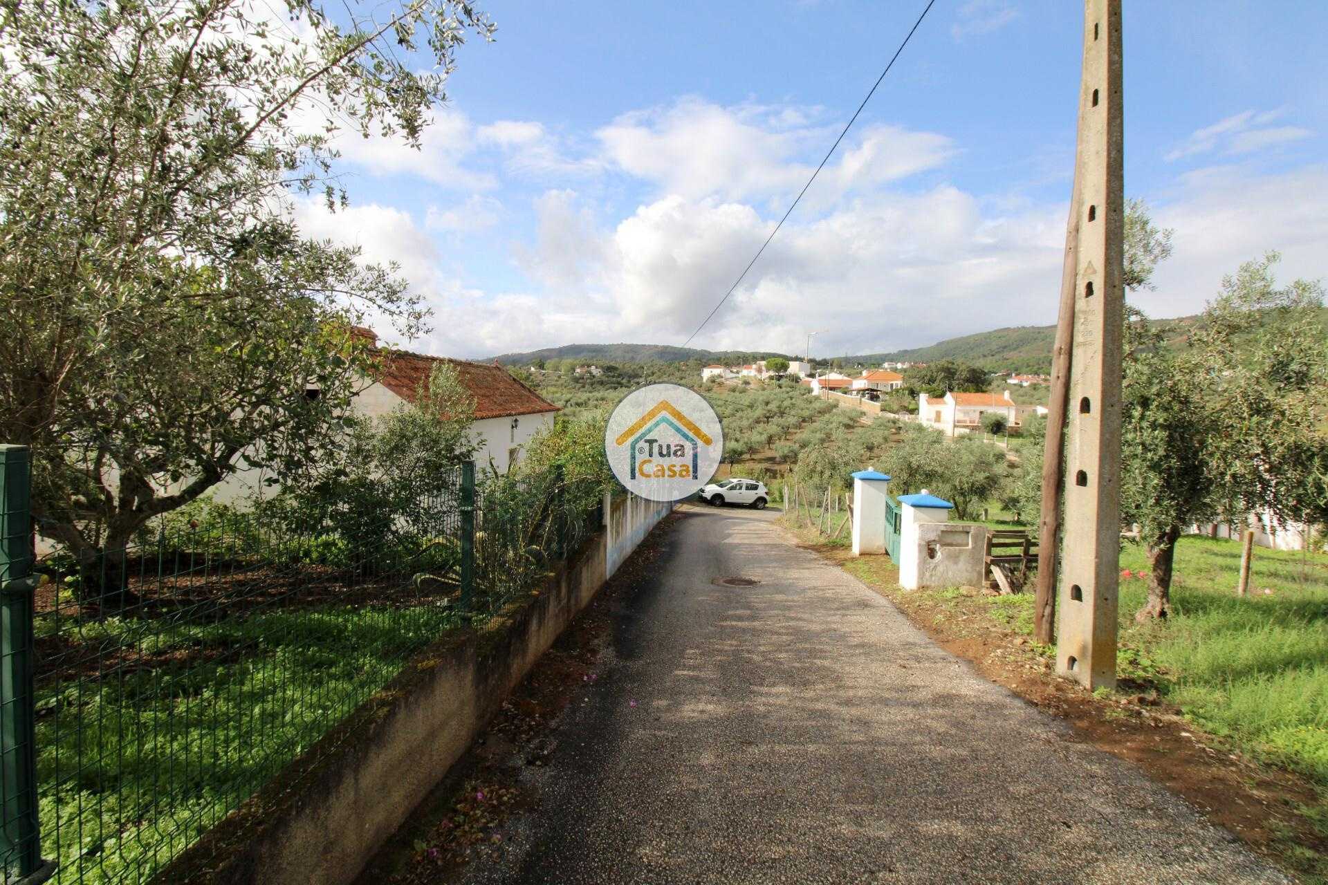 Tanah di Redondo, Évora District 12322265