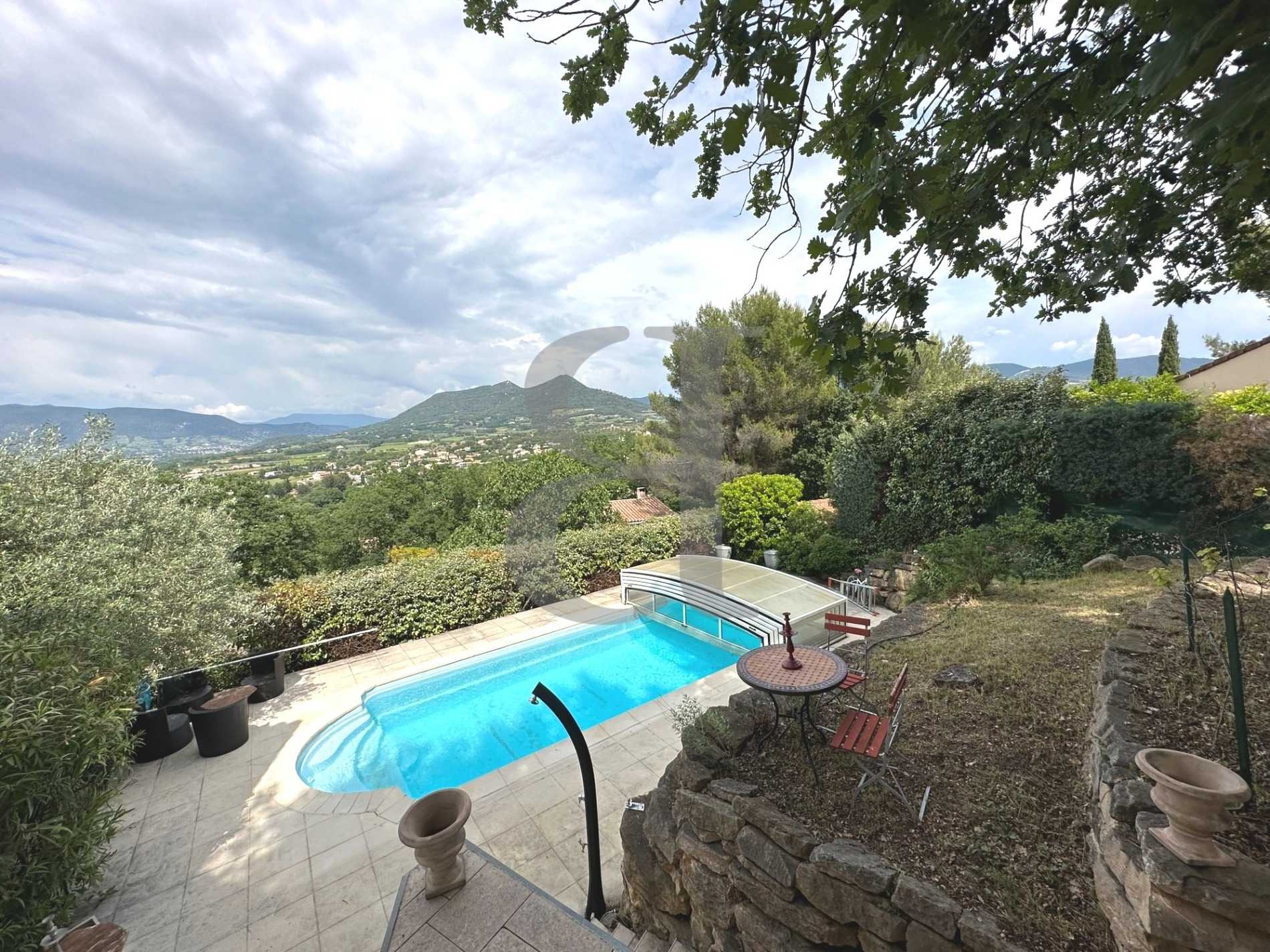 Hus i Vaison-la-Romaine, Provence-Alpes-Cote d'Azur 12323013