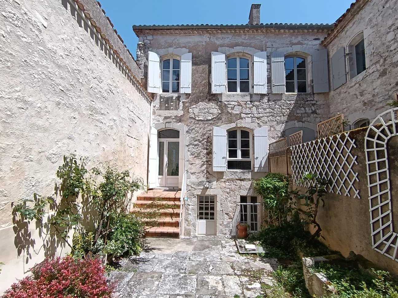 rumah dalam Monflanquin, Nouvelle-Aquitaine 12323036