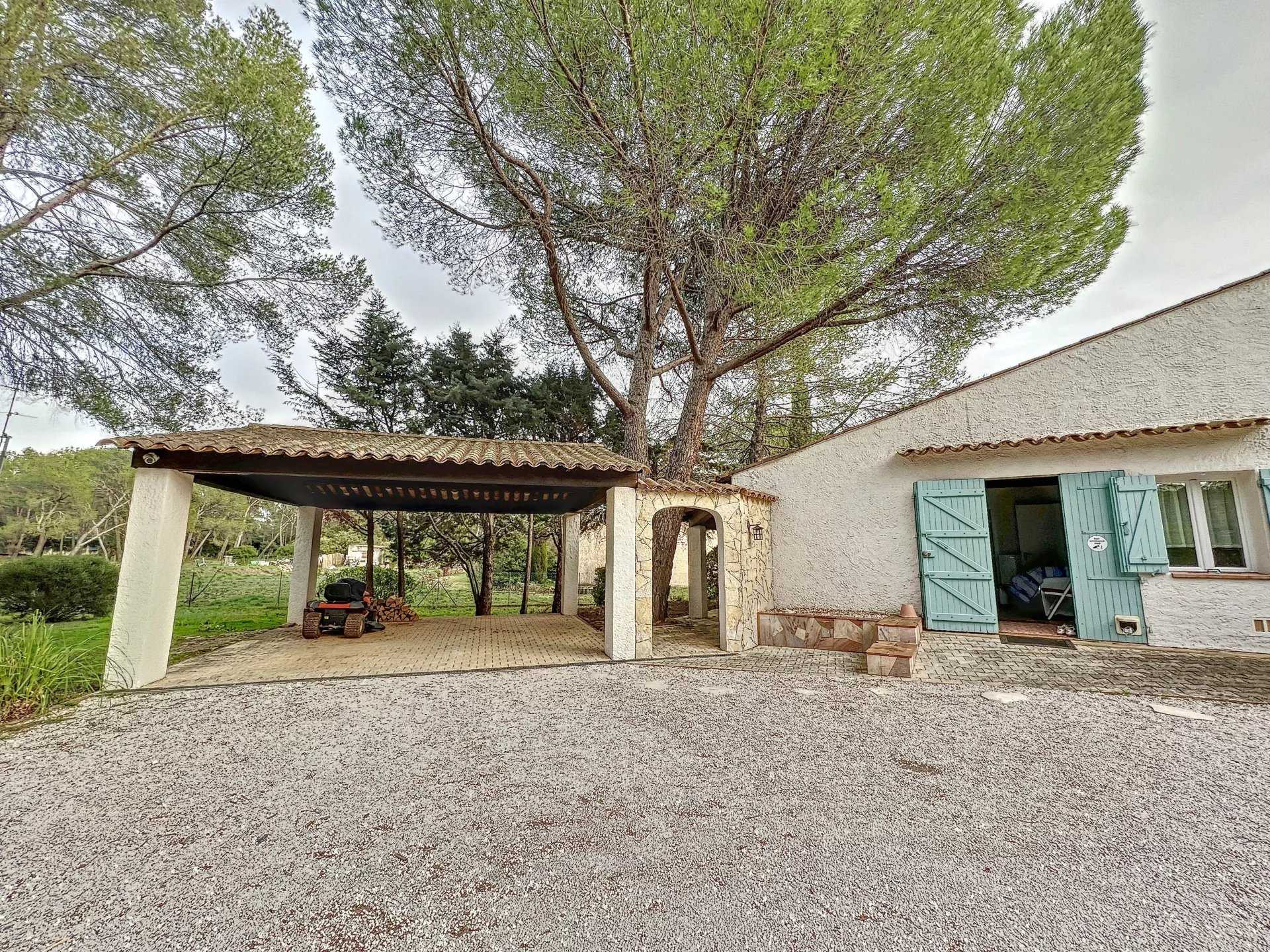 Будинок в Puget-sur-Argens, Provence-Alpes-Côte d'Azur 12323183