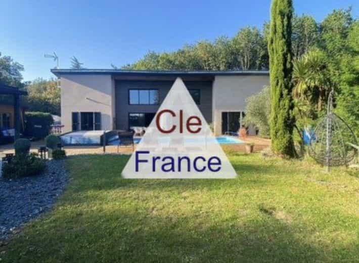 casa en Saint-Andre-de-Cubzac, Nouvelle-Aquitaine 12323742