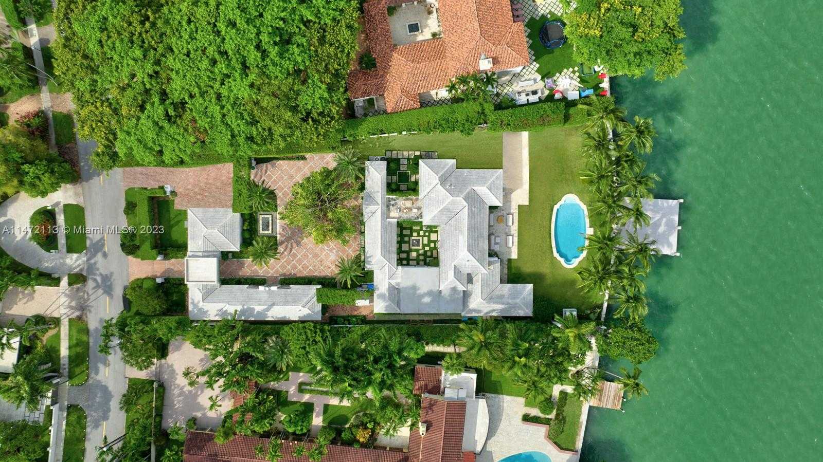 House in Miami Beach, Florida 12323955