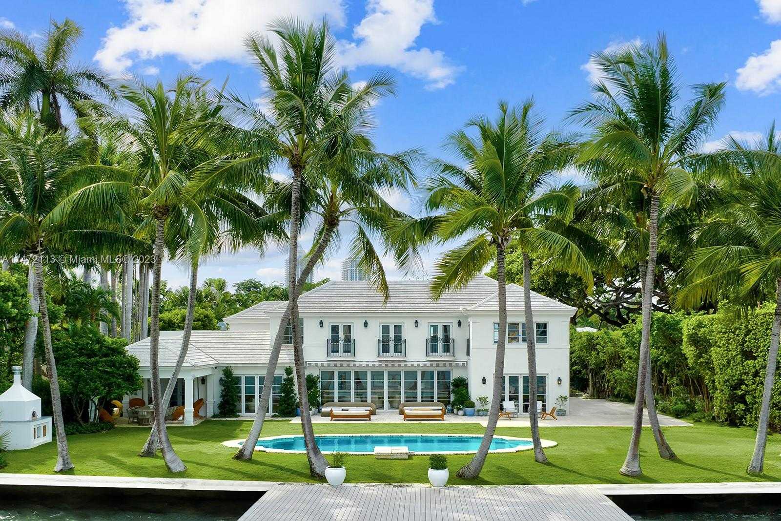 房子 在 Miami Beach, Florida 12323955