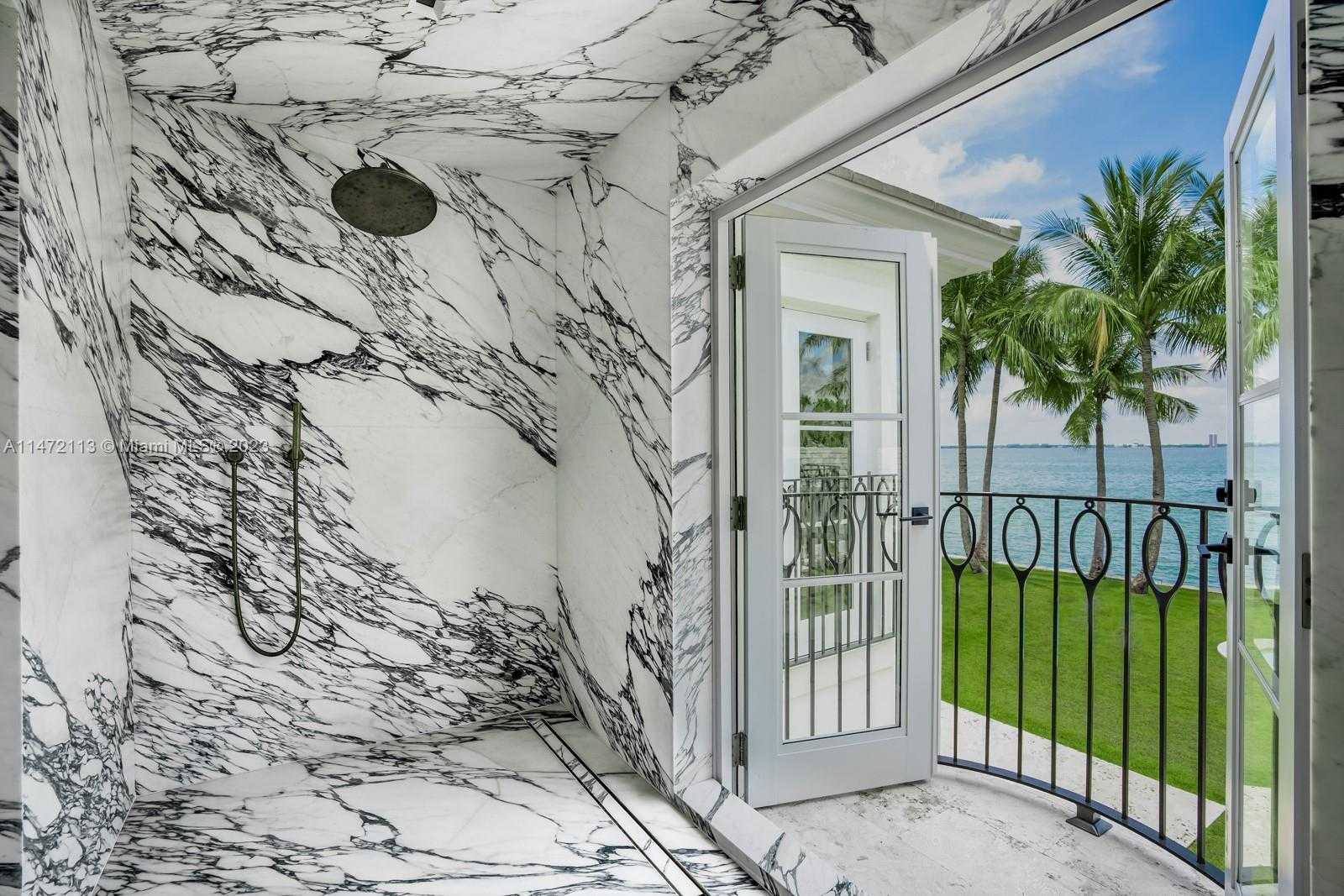 房子 在 Miami Beach, Florida 12323955